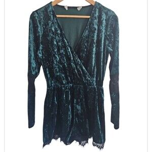 Socialite Emerald Green Crushed Velvet and Black Lace Wrap Front Romper Sz L